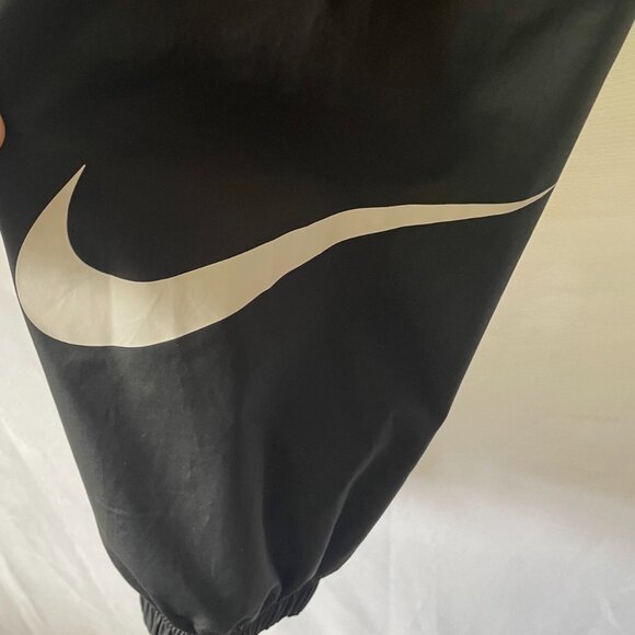 Nike Women’s Lightweight Athletic Track Pants Medium Black Parachute Pants - Picture 3 of 9